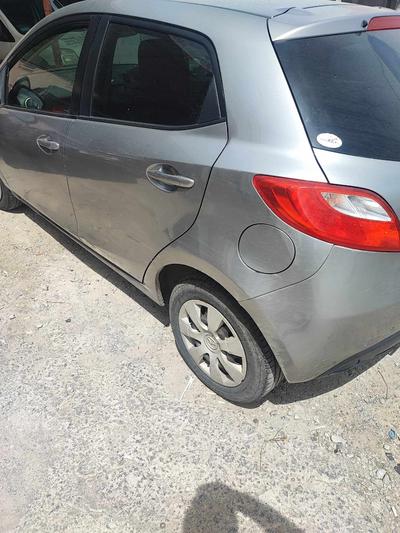 Mazda Demio — 3