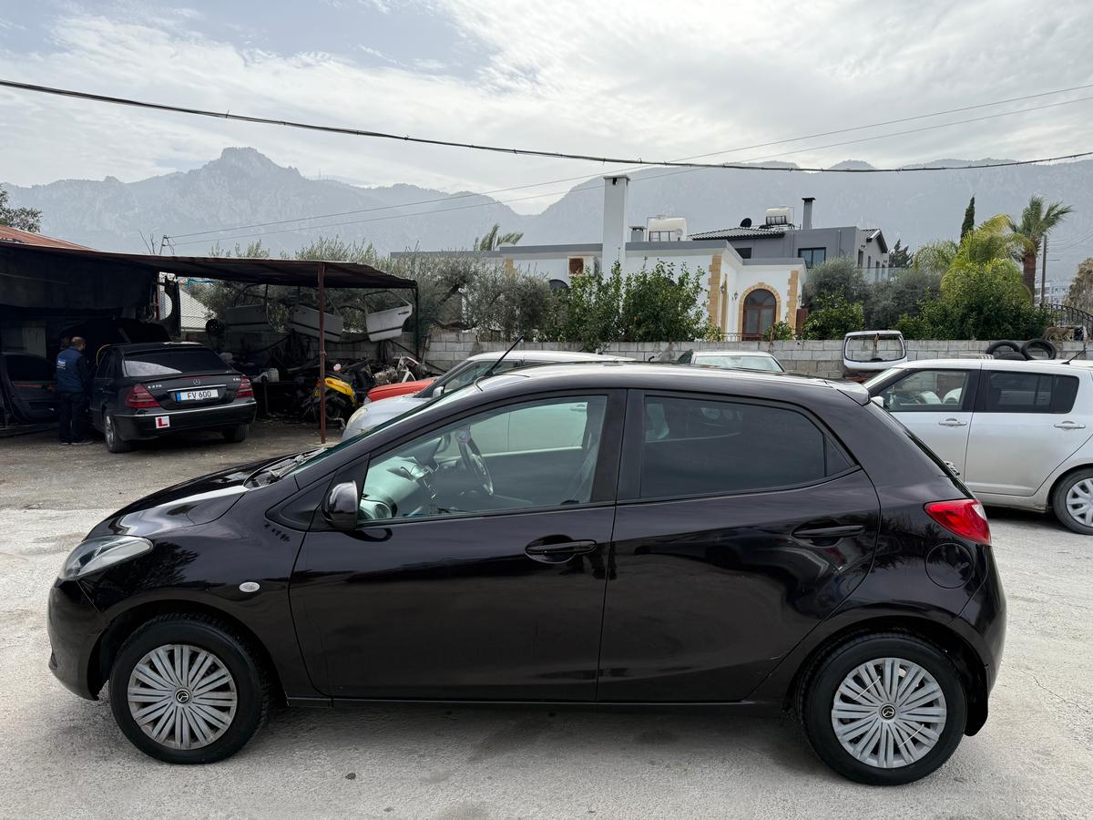 2011 Mazda Demio 3
