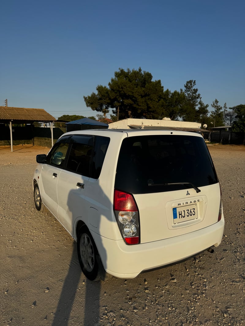 Mitsubishi Mirage — 2