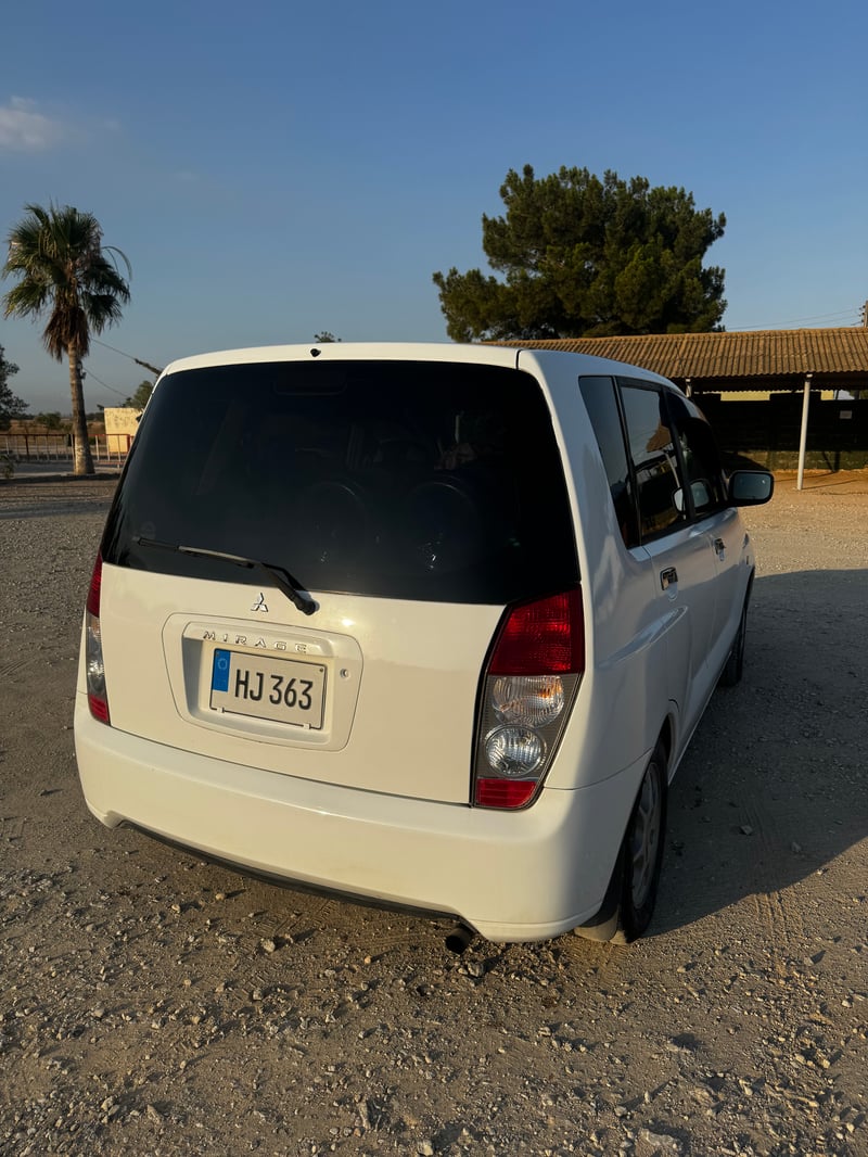 Mitsubishi Mirage — 7
