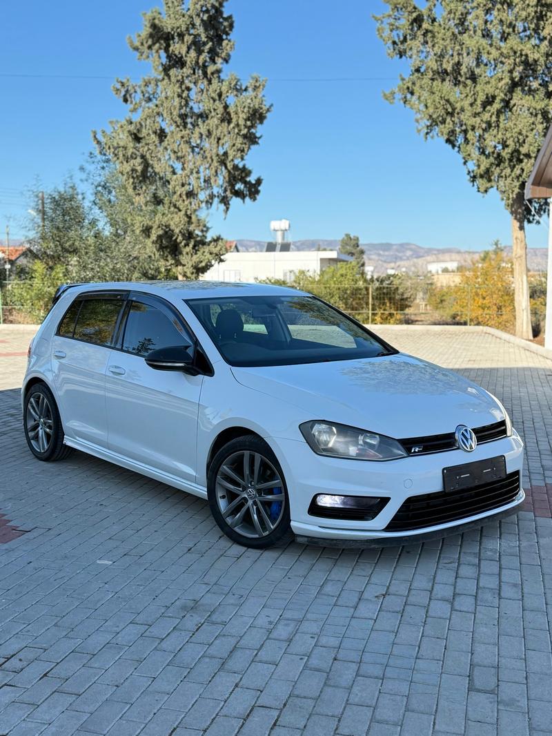 Volkswagen Golf — 1/6