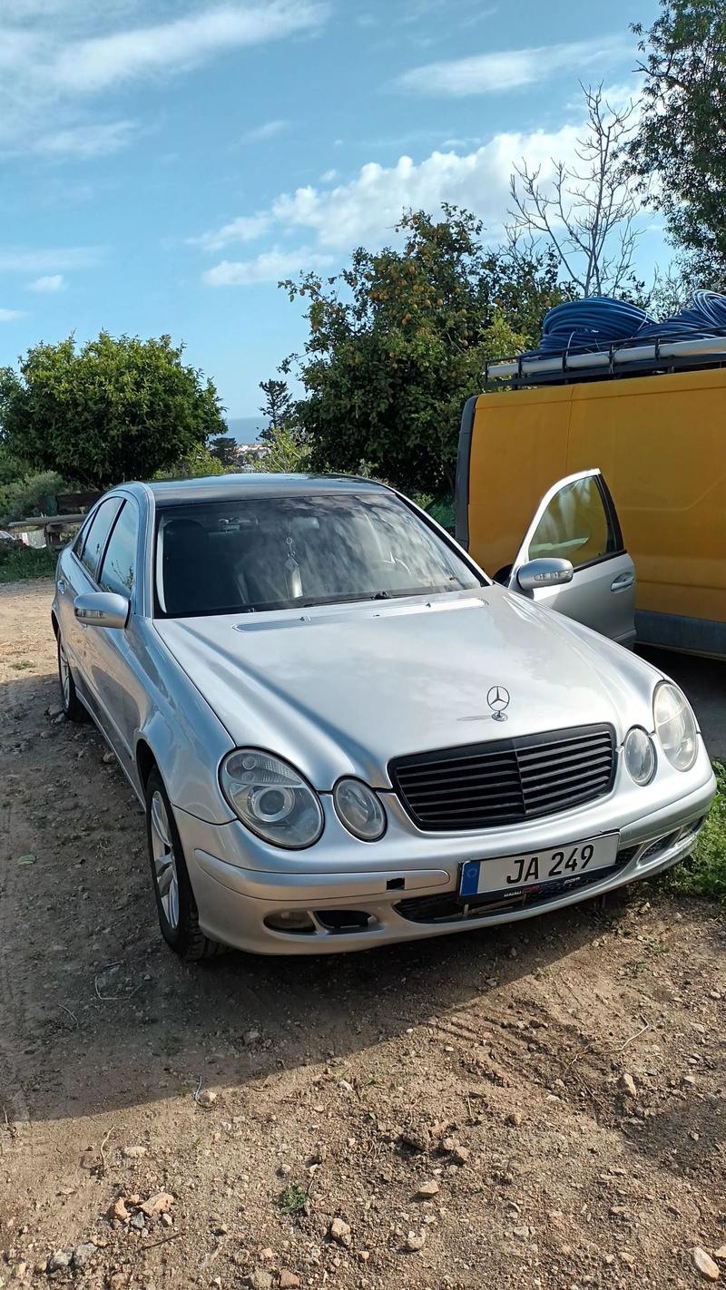 Mercedes-Benz E 270 — 1/6