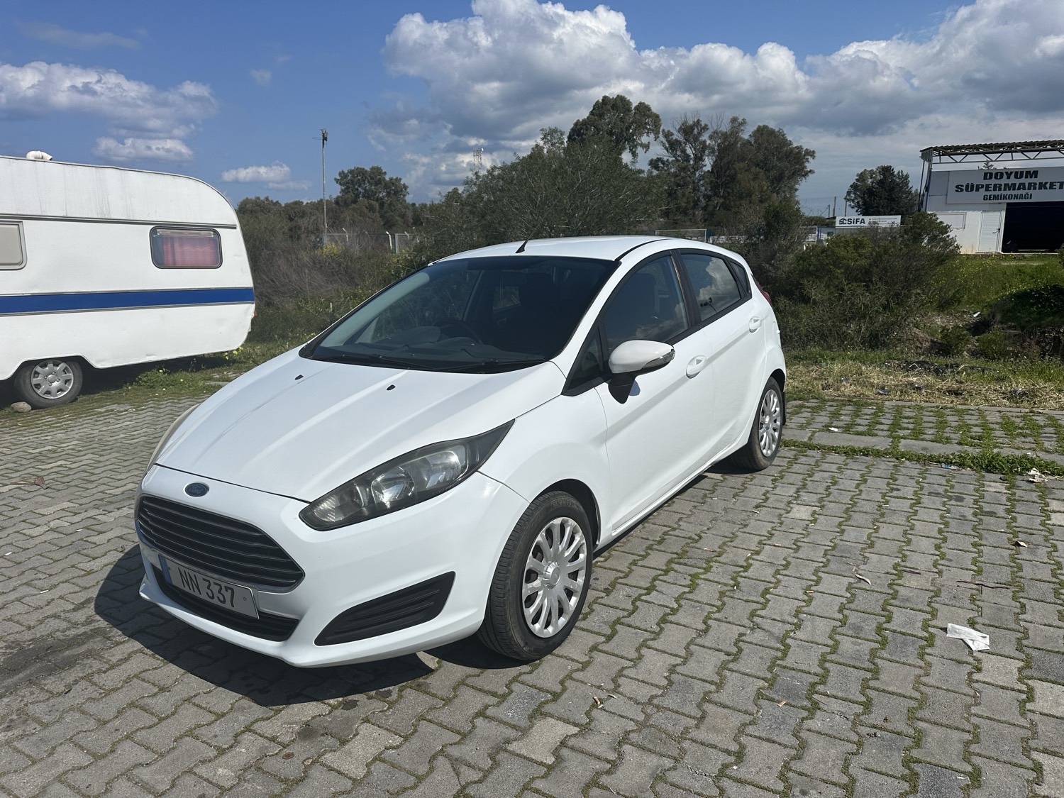 2015 Ford Fiesta Benzin Otomatik Lefke İlan görseli - GalerimPlus