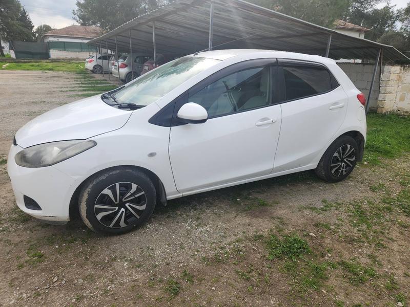 Mazda Demio — 1/6