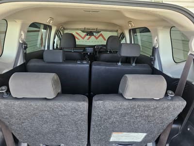 Toyota Sienta — 8