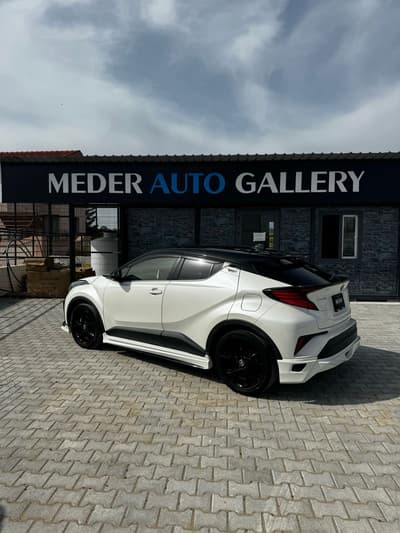 Toyota C-HR — 3