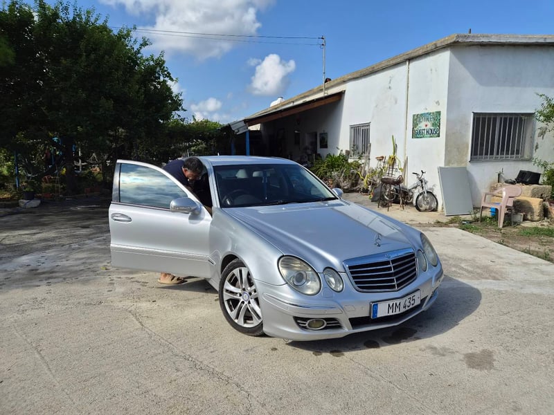 Mercedes-Benz E 280 — 2