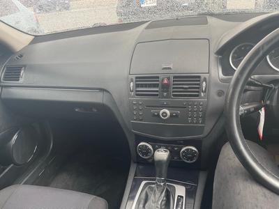 Mercedes-Benz C 180  — 3