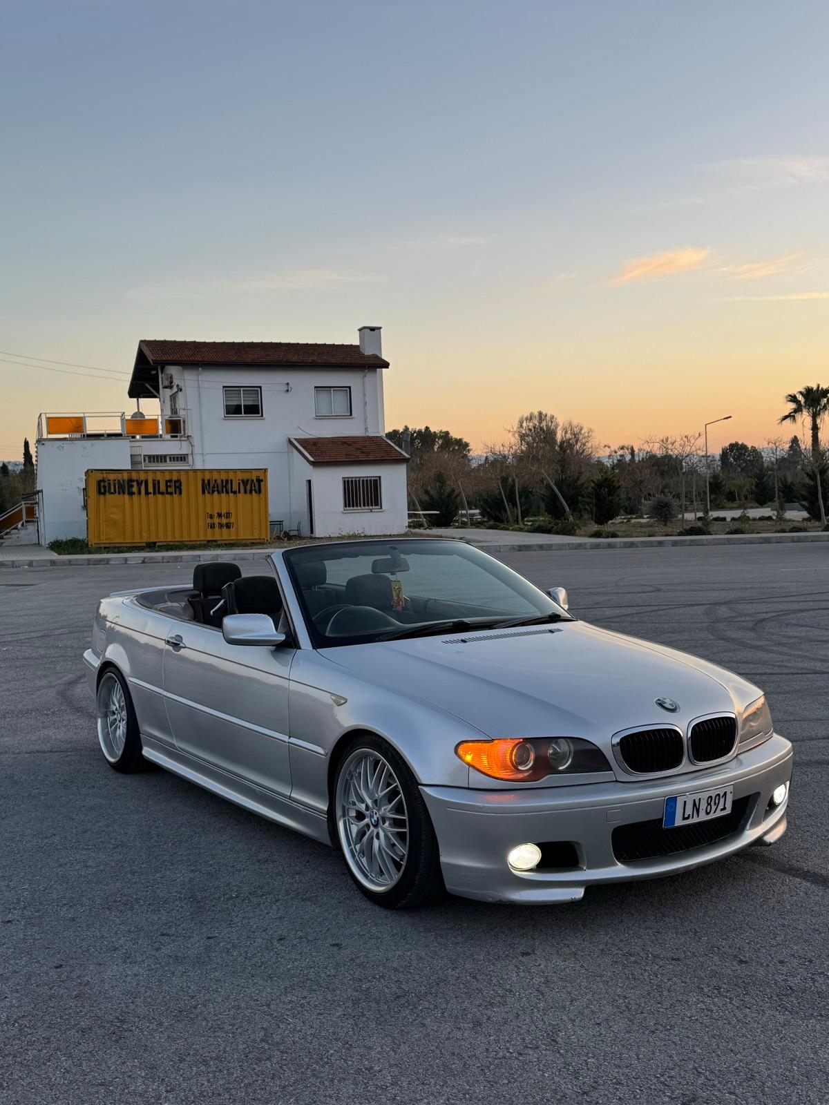 2006 BMW 320i Cabrio 4