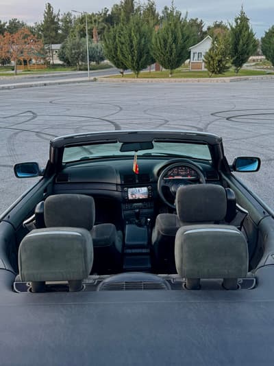 BMW 320i Cabrio — 8
