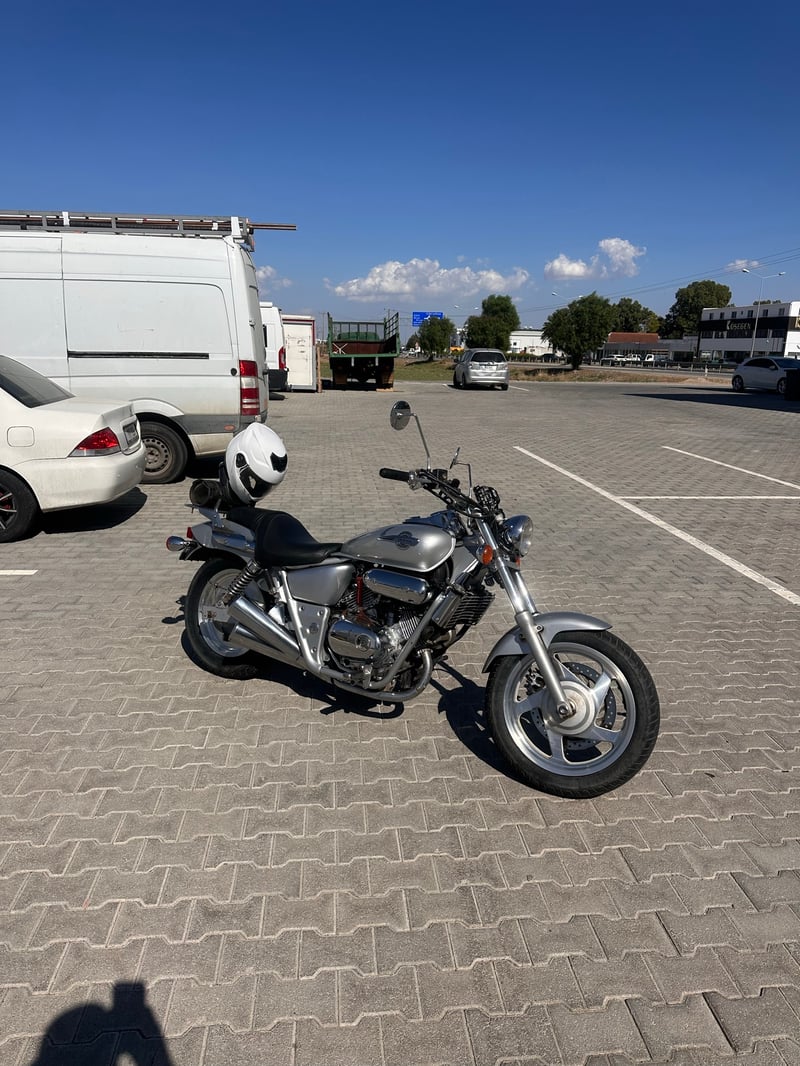 Honda Magna — 2