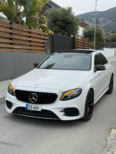 Mercedes-Benz E 220  — 3