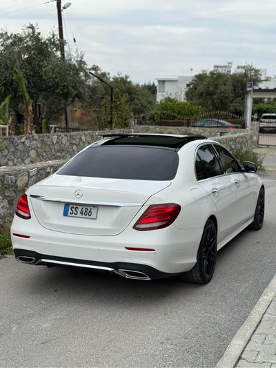Mercedes-Benz E 220  — 4