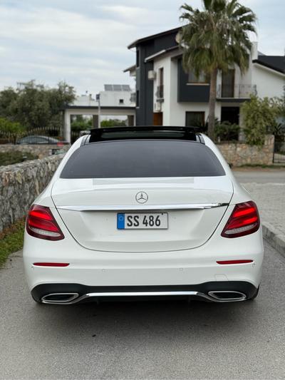 Mercedes-Benz E 220  — 5