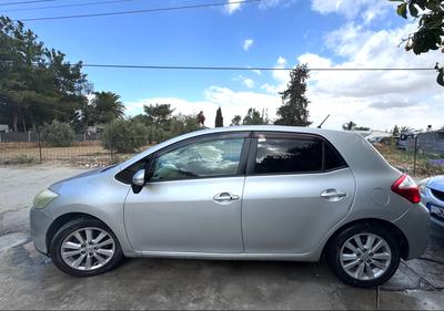 Toyota Auris — 3