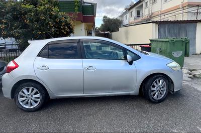 Toyota Auris — 4