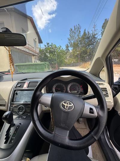Toyota Auris — 6