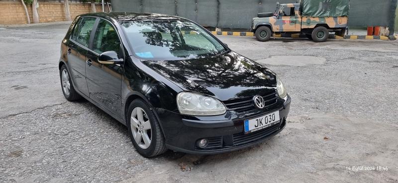 Volkswagen Golf — 1/9