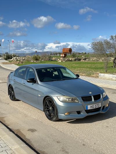BMW 320i — 3