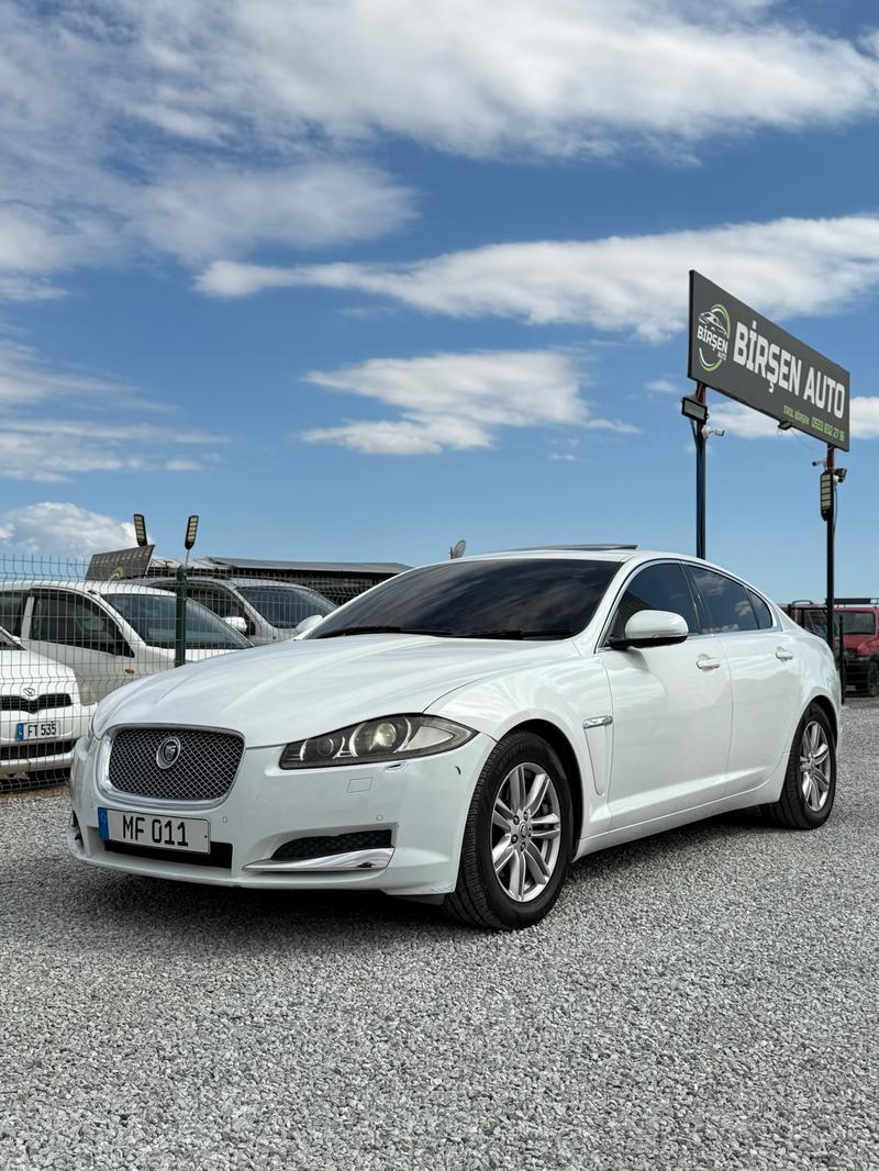 Jaguar XF — 1/6