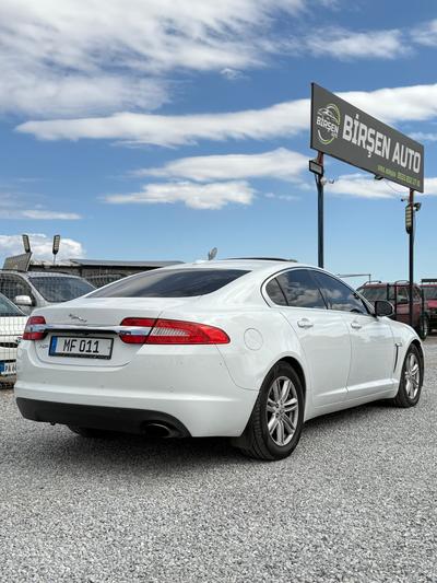 Jaguar XF — 2