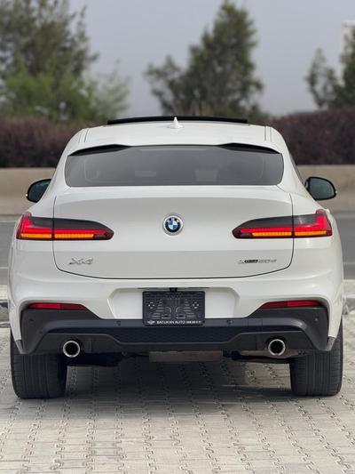 BMW X4 — 5