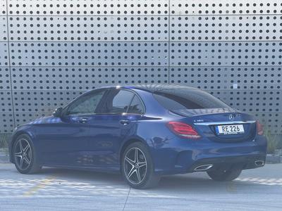 Mercedes-Benz C 180 — 4