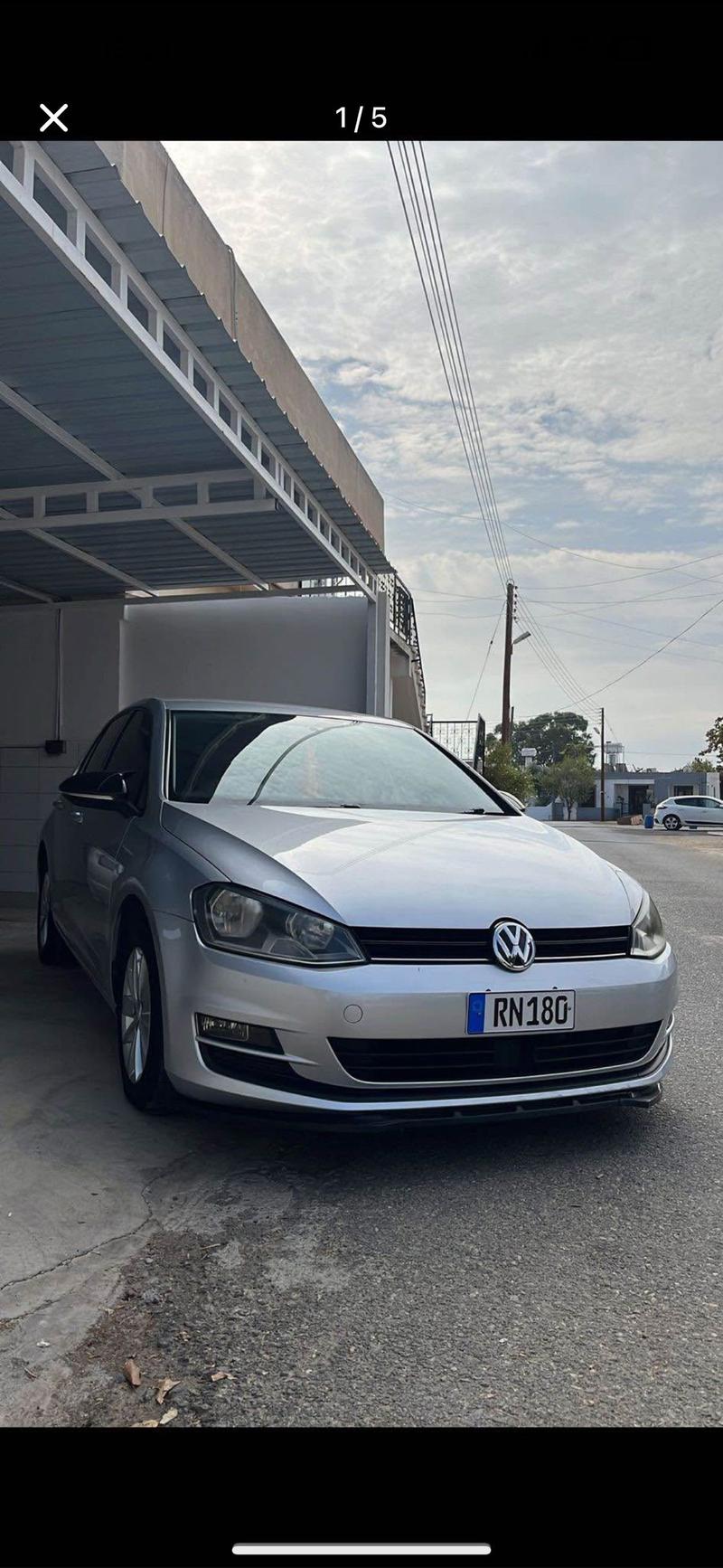 Volkswagen Golf — 1/4