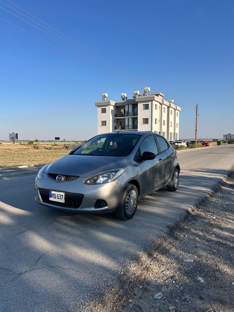 Mazda Demio — 1