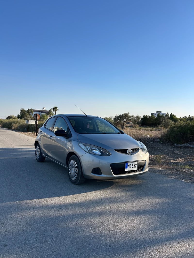 Mazda Demio — 3