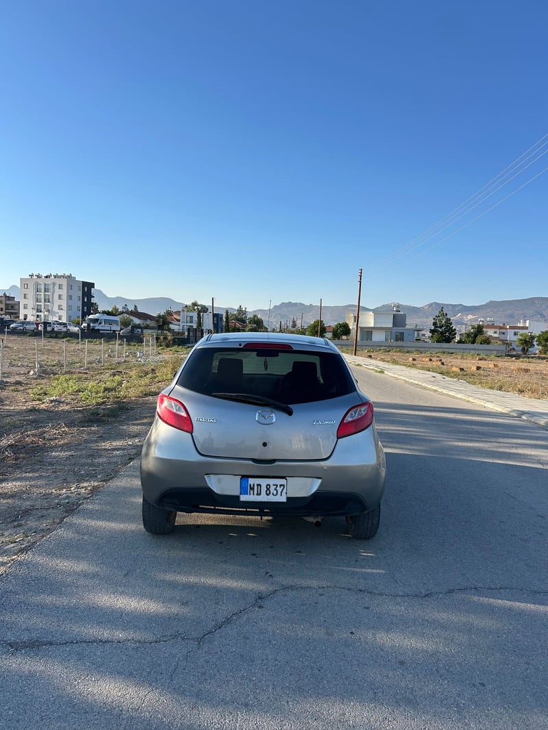 Mazda Demio — 5