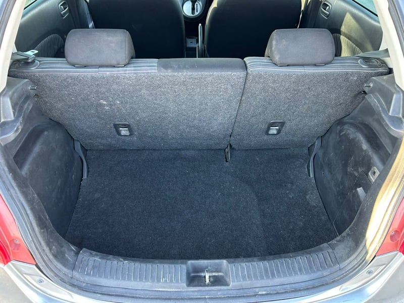 Mazda Demio — 7