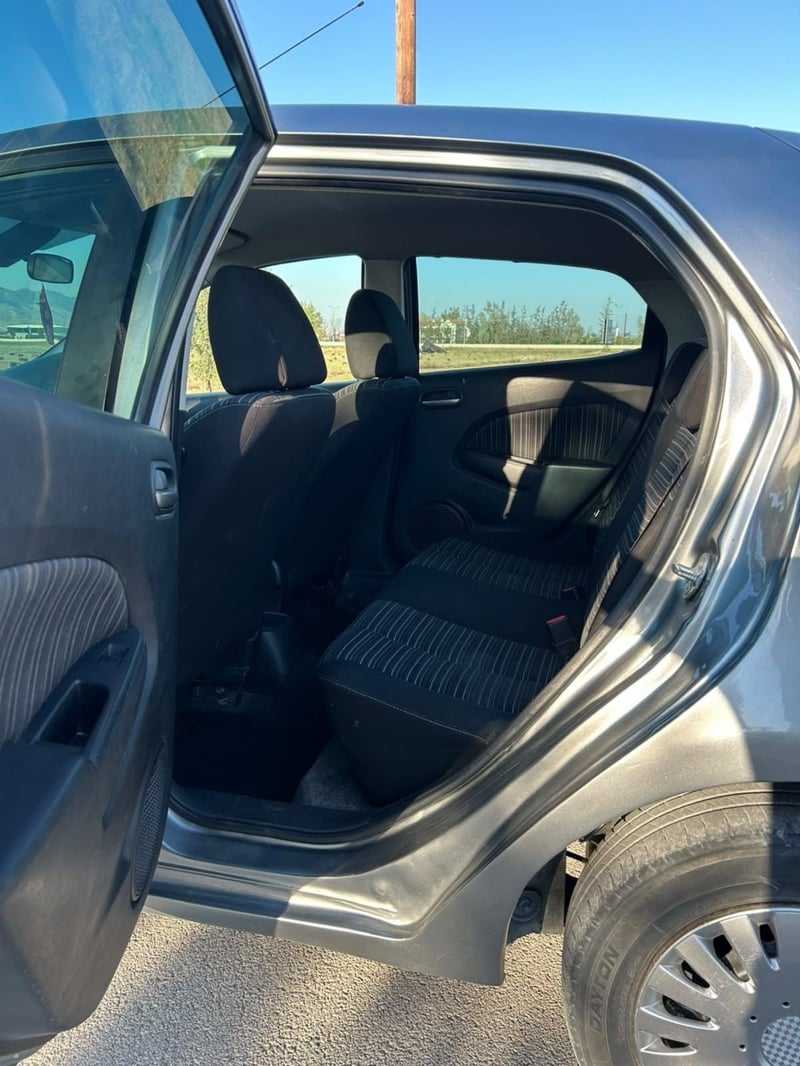 Mazda Demio — 8