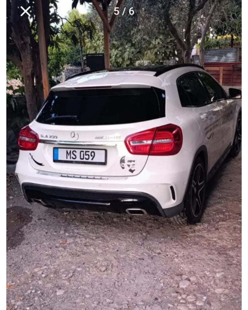 Mercedes-Benz GLA 200 — 3