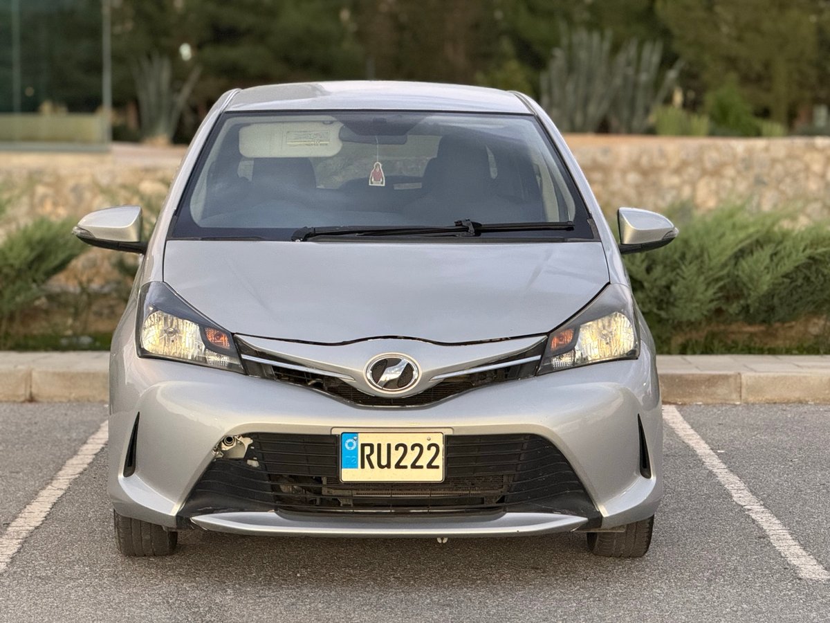2016 Toyota Vitz 2