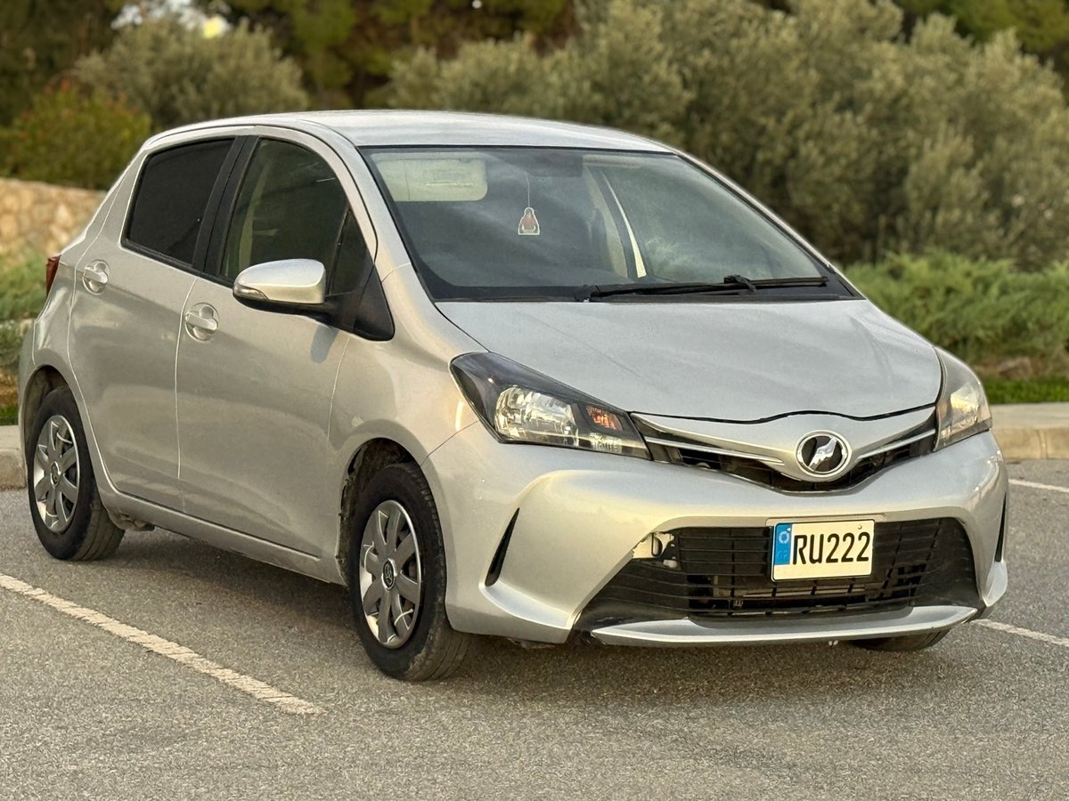 2016 Toyota Vitz 3