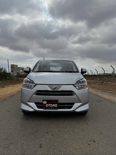 Daihatsu Mira — 3