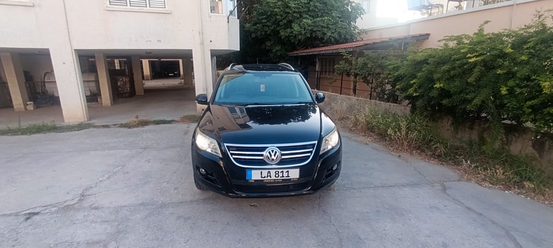 Volkswagen Tiguan — 1/9