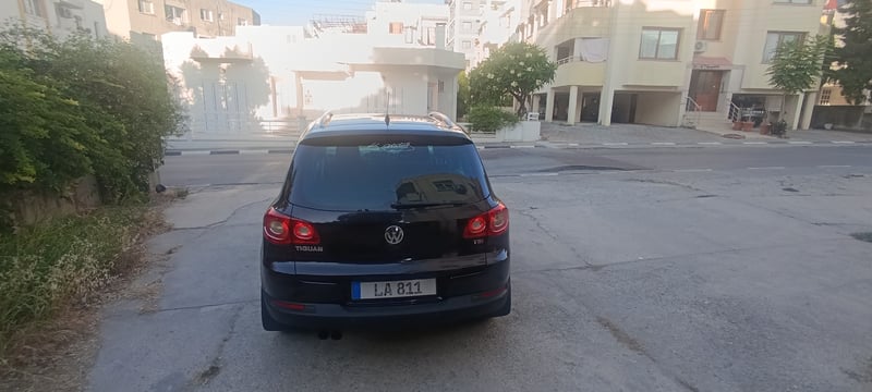 Volkswagen Tiguan — 8