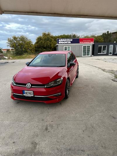 Volkswagen Golf — 1