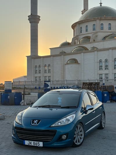 Peugeot 207 — 4