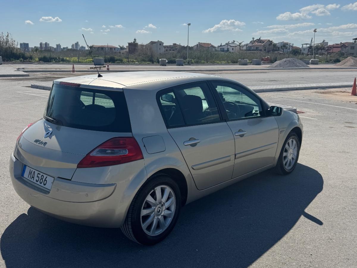 2009 Renault Megane 5