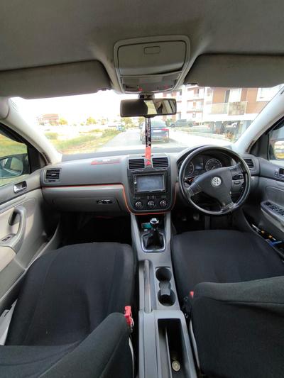 Volkswagen Golf — 6