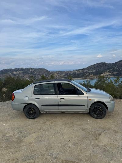 Renault Clio — 2
