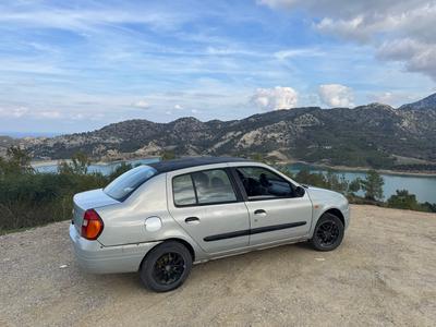 Renault Clio — 6