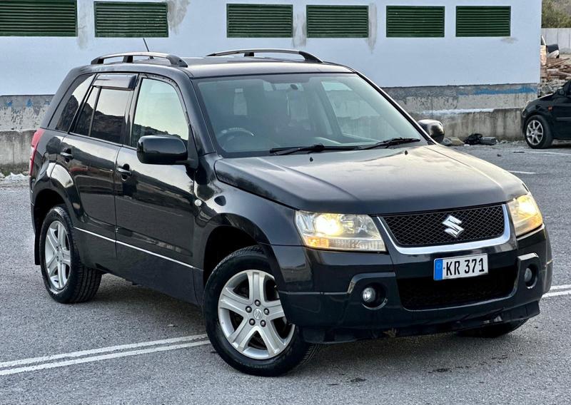Suzuki Escudo — 1/10