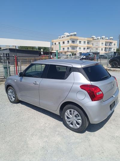 Suzuki Swift — 5