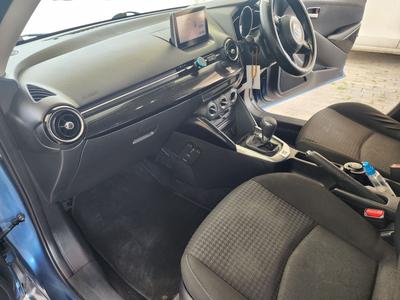 Mazda Demio — 6