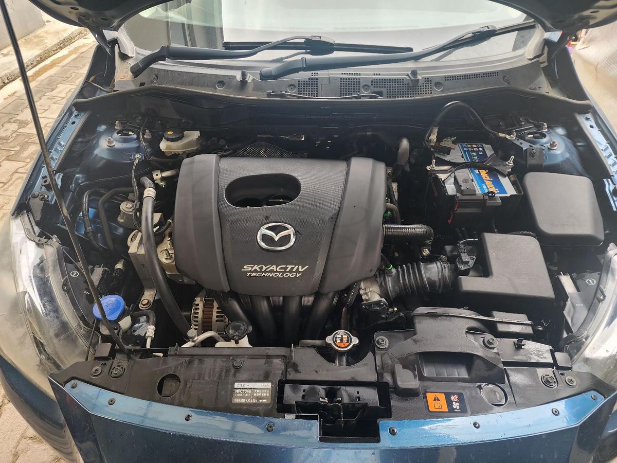 2019 Mazda Demio 8