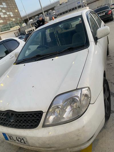 Toyota Corolla — 4